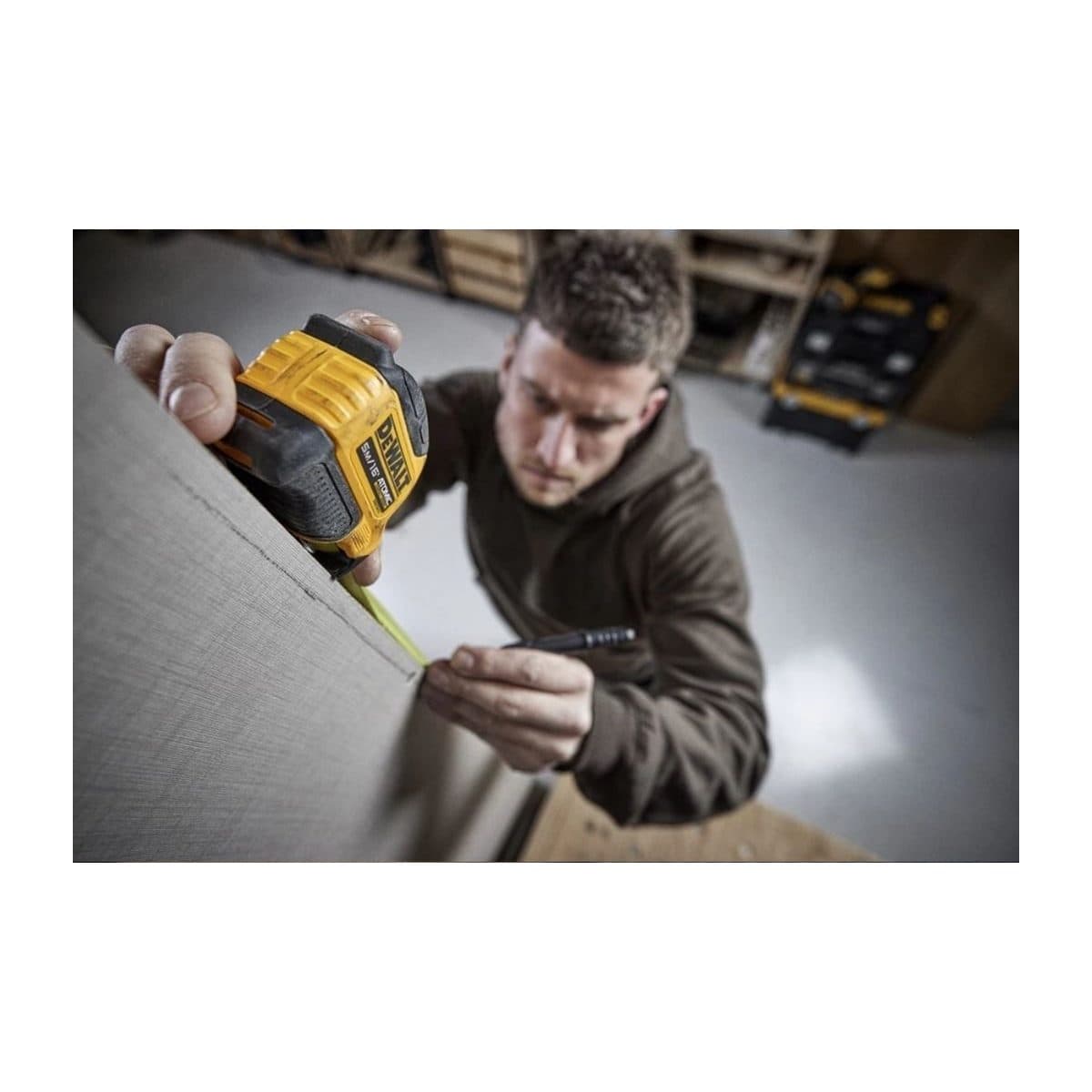 DEWALT ตลับเมตร Atomic 5 เมตร รุ่น DWHT38112-30 สายวัดยืดได้ 3.5 เมตร แล้วไม่หักงอ ขนาดกระทัดรัด พกพาง่ายขึ้น (ดีวอลท์)