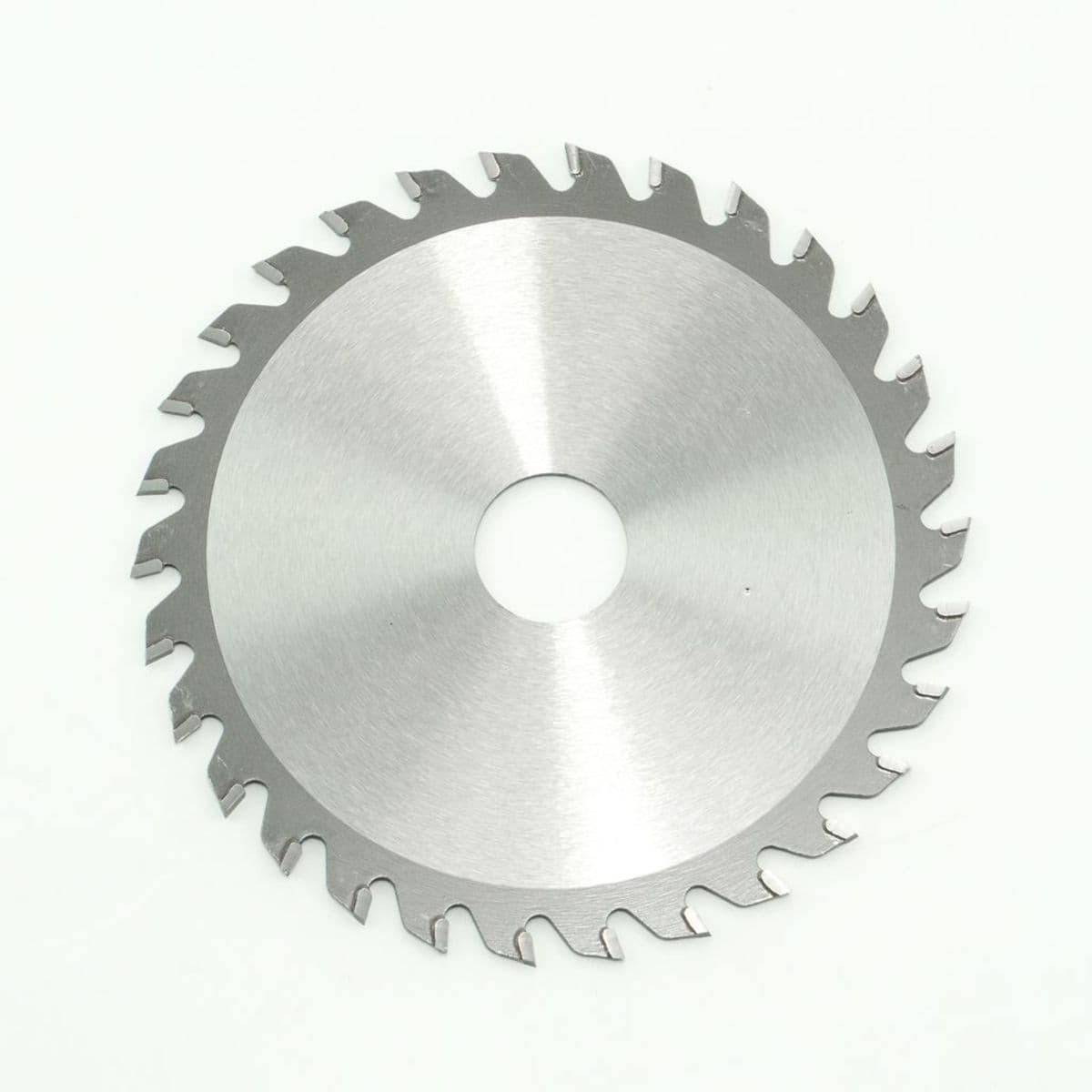 MAKITA ใบเลื่อยวงเดือนคาร์ไบด์สำหรับตัดไม้ 4 นิ้ว 30 ฟัน รุ่น A-81365 เส้นผ่านศูนย์กลาง 110 มม. หนา 1.8 มม. (มากีต้า)