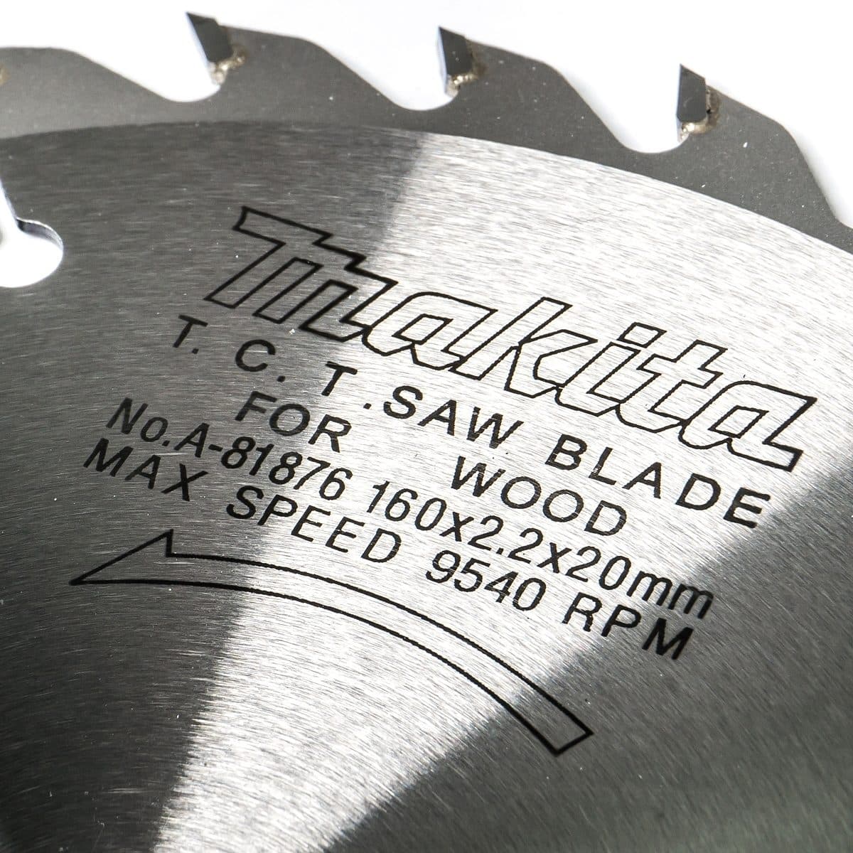 MAKITA ใบเลื่อยวงเดือนคาร์ไบด์สำหรับตัดไม้ 6 นิ้ว 30 ฟัน รุ่น A-81876 เส้นผ่านศูนย์กลาง 160 มม. หนา 2.2 มม. (มากีต้า)