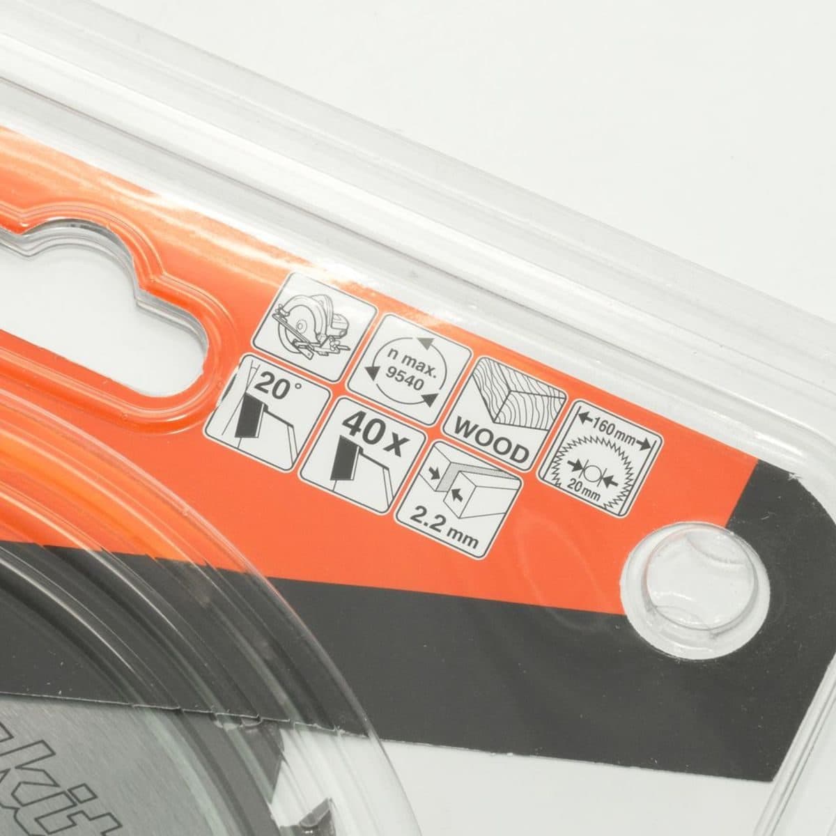 MAKITA ใบเลื่อยวงเดือนคาร์ไบด์สำหรับตัดไม้ 6 นิ้ว 40 ฟัน รุ่น A-81898 เส้นผ่านศูนย์กลาง 160 มม. หนา 2.2 มม. (มากีต้า)