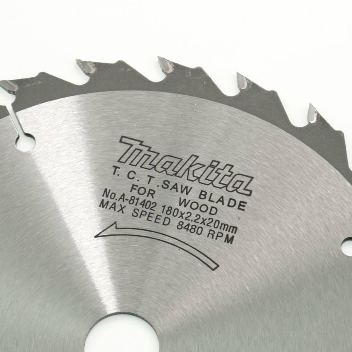 MAKITA ใบเลื่อยวงเดือนคาร์ไบด์สำหรับตัดไม้ 7 นิ้ว 24 ฟัน รุ่น A-81402 เส้นผ่านศูนย์กลาง 180 มม. หนา 2.2 มม. (มากีต้า)