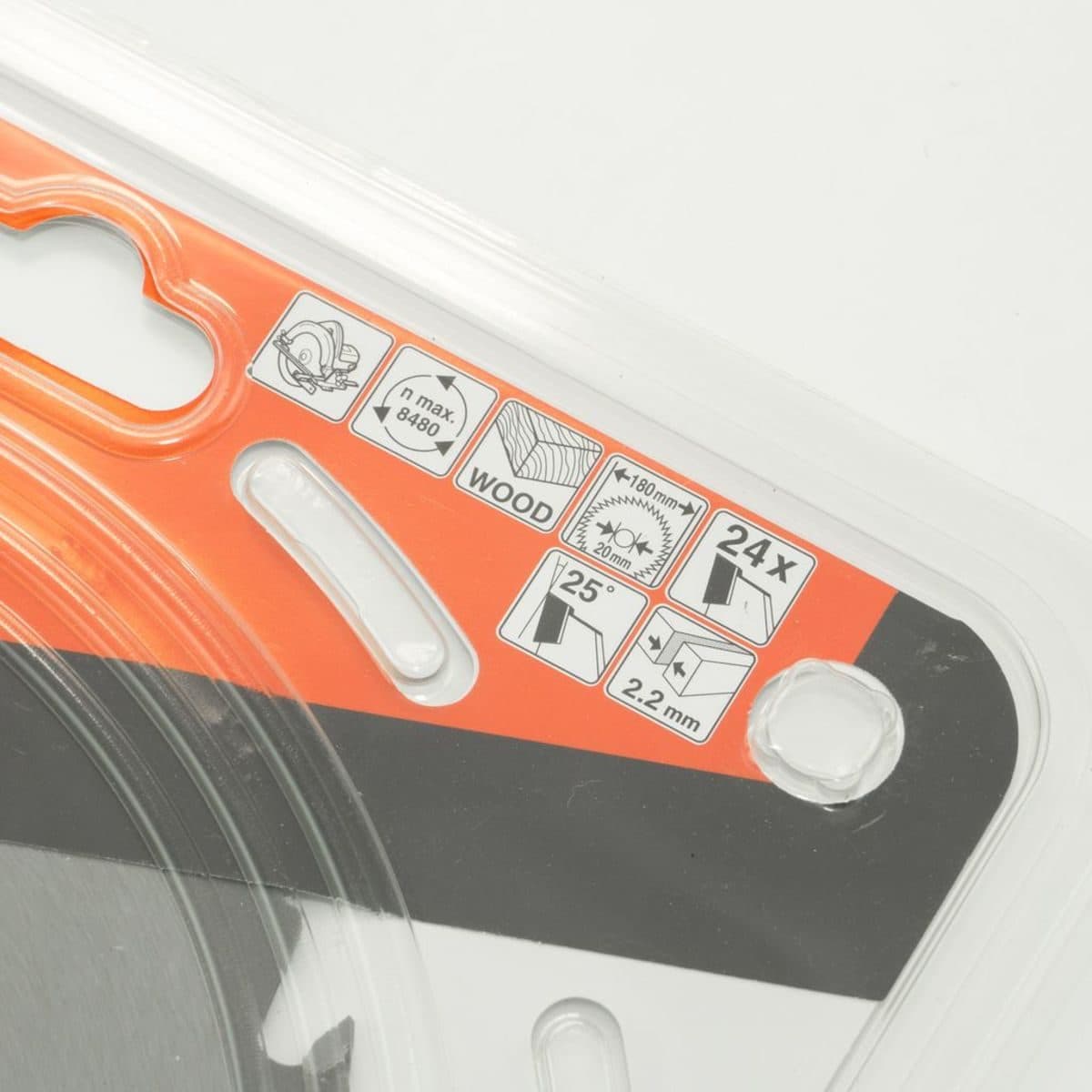 MAKITA ใบเลื่อยวงเดือนคาร์ไบด์สำหรับตัดไม้ 7 นิ้ว 24 ฟัน รุ่น A-81402 เส้นผ่านศูนย์กลาง 180 มม. หนา 2.2 มม. (มากีต้า)