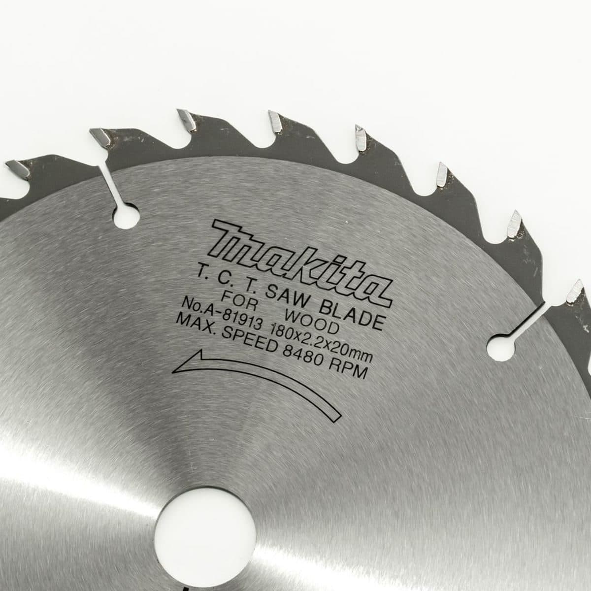 MAKITA ใบเลื่อยวงเดือนคาร์ไบด์สำหรับตัดไม้ 7 นิ้ว 30 ฟัน รุ่น A-81913 เส้นผ่านศูนย์กลาง 180 มม. หนา 2.2 มม. (มากีต้า)