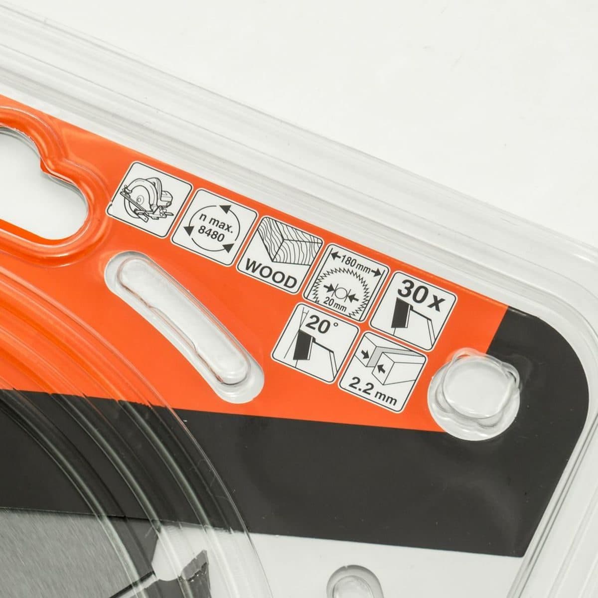 MAKITA ใบเลื่อยวงเดือนคาร์ไบด์สำหรับตัดไม้ 7 นิ้ว 30 ฟัน รุ่น A-81913 เส้นผ่านศูนย์กลาง 180 มม. หนา 2.2 มม. (มากีต้า)