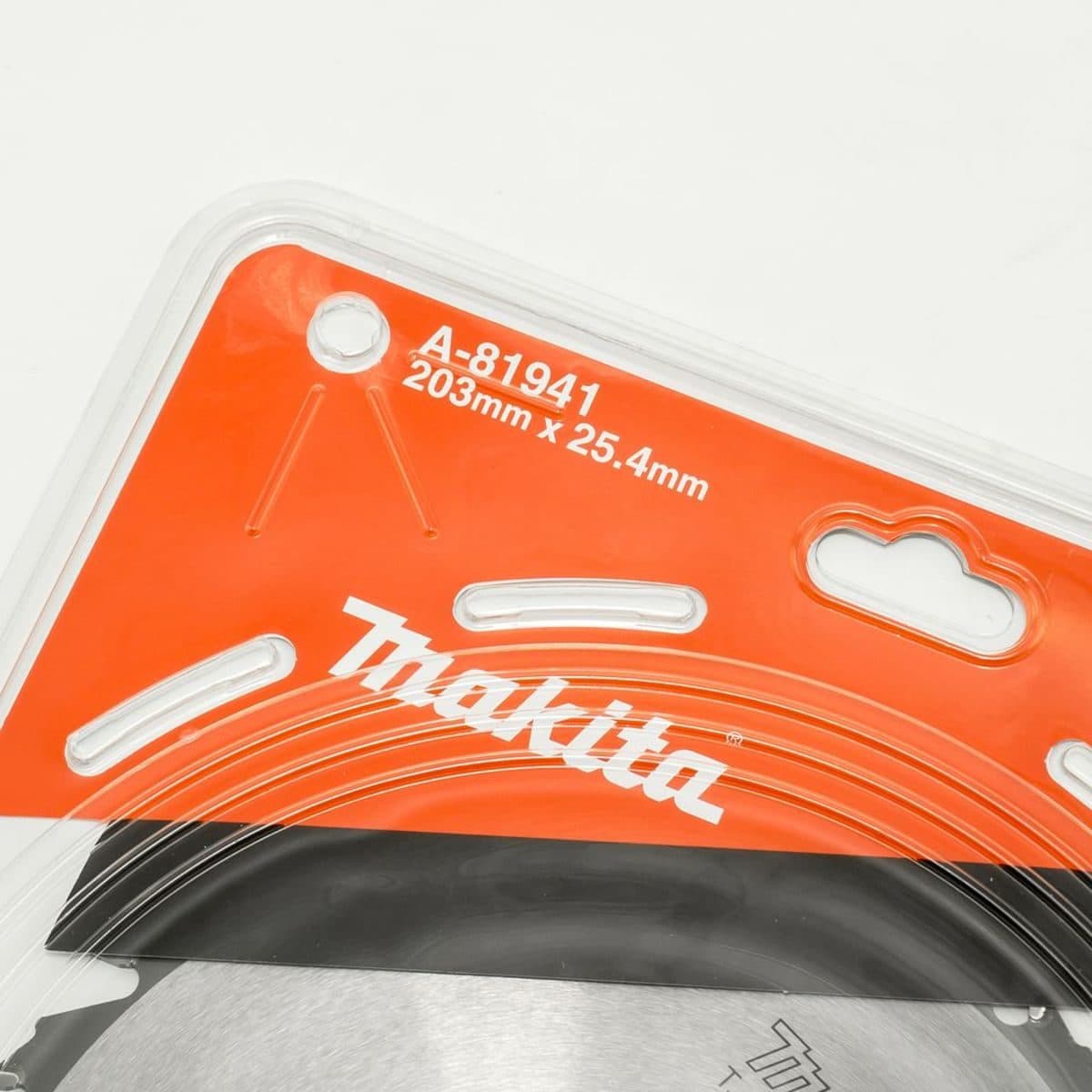 MAKITA ใบเลื่อยวงเดือนคาร์ไบด์สำหรับตัดไม้ 8 นิ้ว 24 ฟัน รุ่น A-81941 เส้นผ่านศูนย์กลาง 203 มม. หนา 2.4 มม. (มากีต้า)