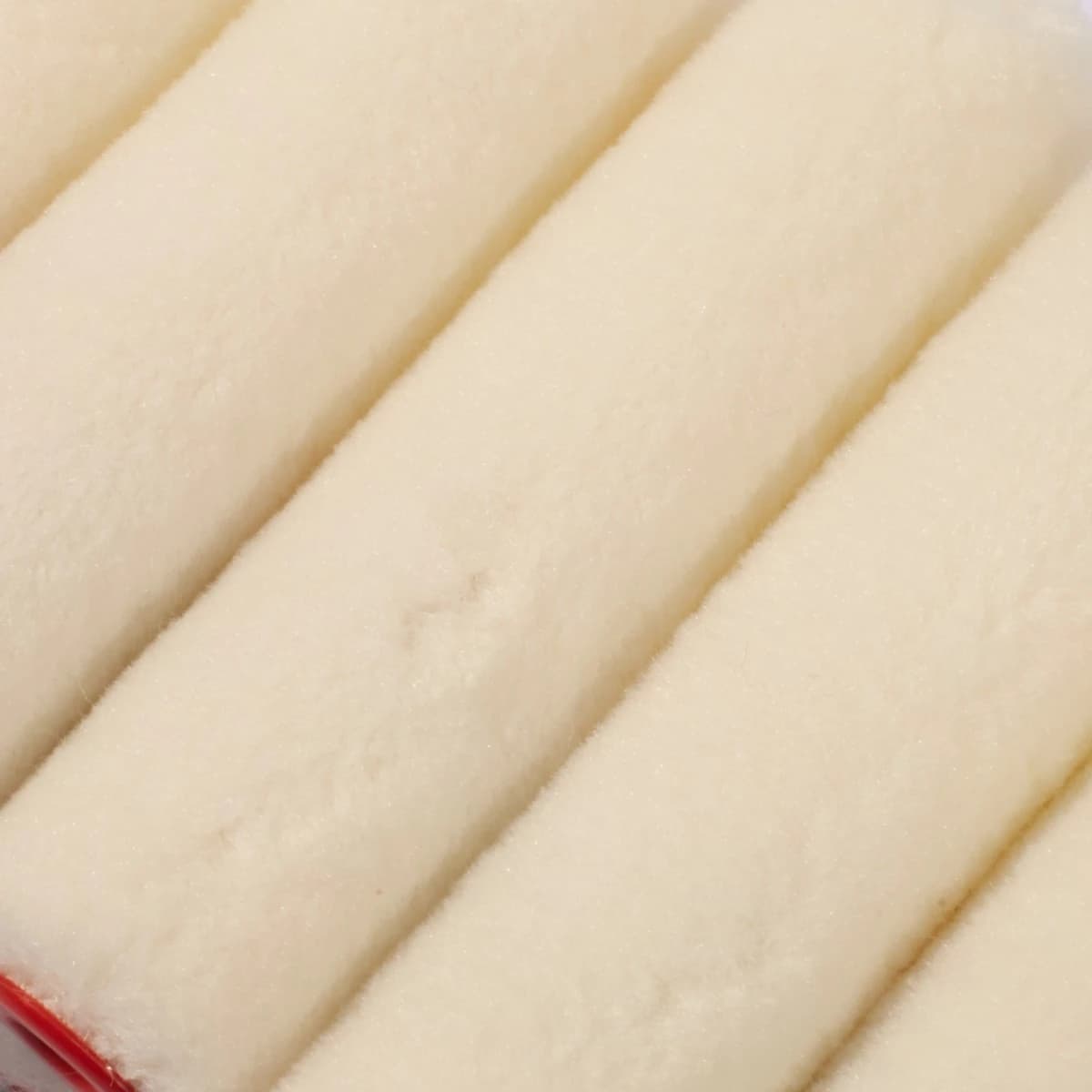 POLO ลูกกลิ้งทาสีน้ำมัน 4 นิ้ว ผลิตจากขนกำมะหยี่ ขนหนา ไม่หลุดร่วงง่าย ให้สีสม่ำเสมอ บรรจุ 10ชิ้น/แพ็ค (โปโล)