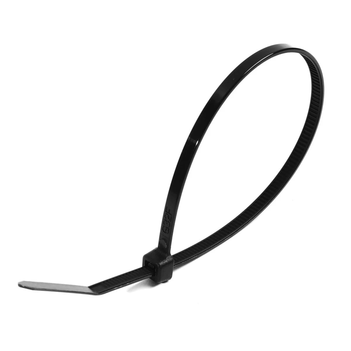 POLO เคเบิ้ลไทร์ สีดำ 3.6X200 มม. (8 นิ้ว) รุ่น PL-200ICB ผลิตจากโพลีเอไมด์ มีความเหนียวแน่น ทนทาน บรรจุ 100 ชิ้น/แพ็ค (โปโล)