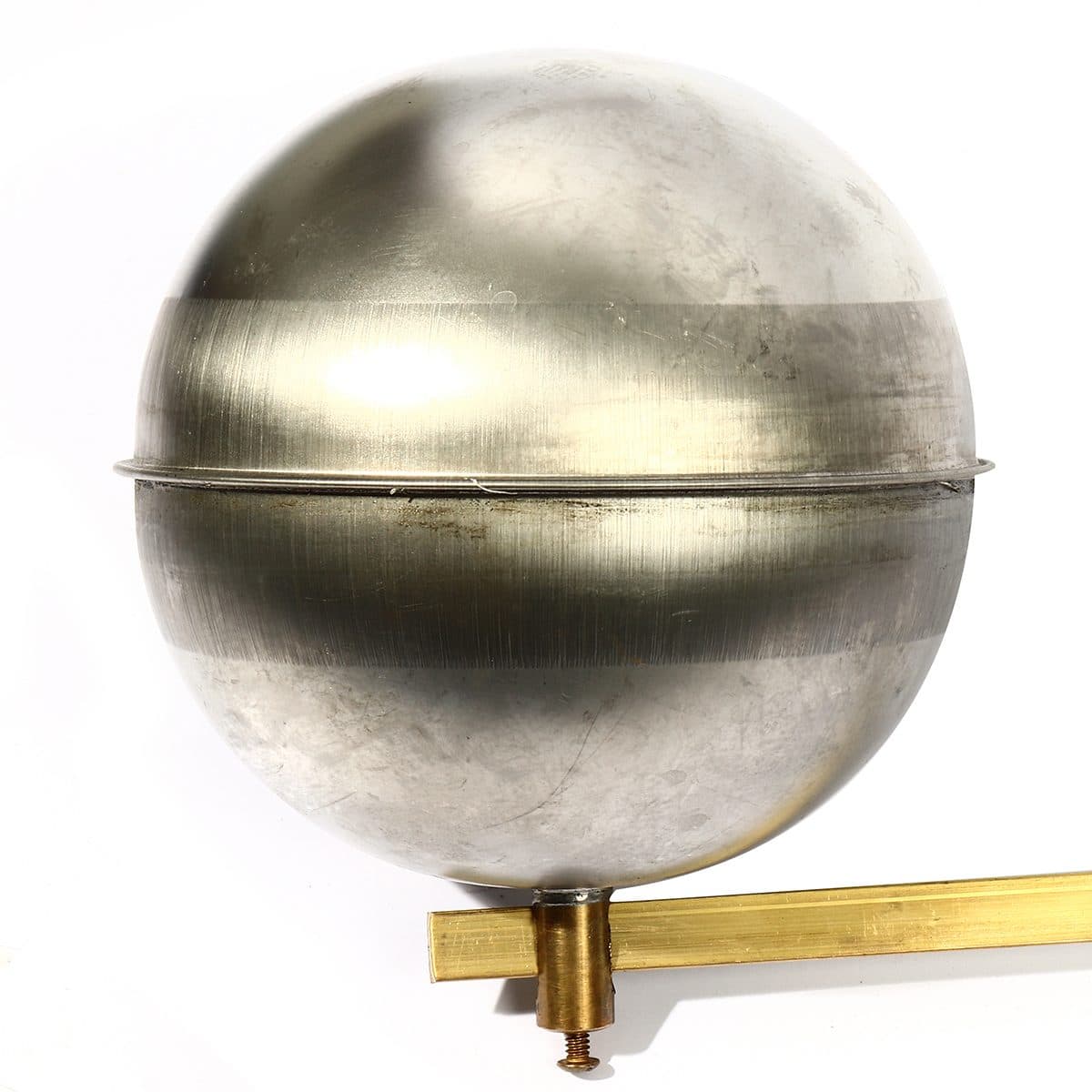 ลูกลอย สแตนเลส แบรนด์ อาร์เอ็ม (RM) ขนาด 1 นิ้ว ใช้สำหรับติดตั้งกับแท้งค์น้ำ ทำหน้าที่เปิด-ปิดวาล์วน้ำในแท้งค์ ไม่เป็นสนิม ใช้งานได้ยาวนาน