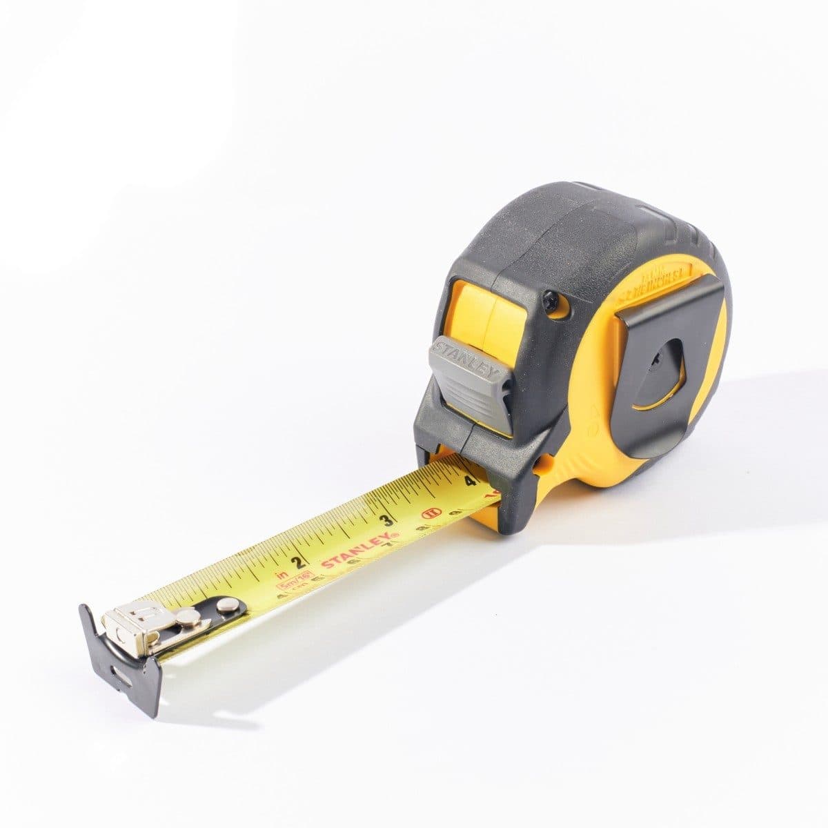 STANLEY ตลับเมตร 5 เมตร Control-Lock รุ่น STHT37217-30 สายวัดกว้าง 25 มม. ตะขอเกี่ยวขนาดใหญ่เหมาะกับทุกพื้นผิว น้ำหนักเบา (สแตนเล่ย์)