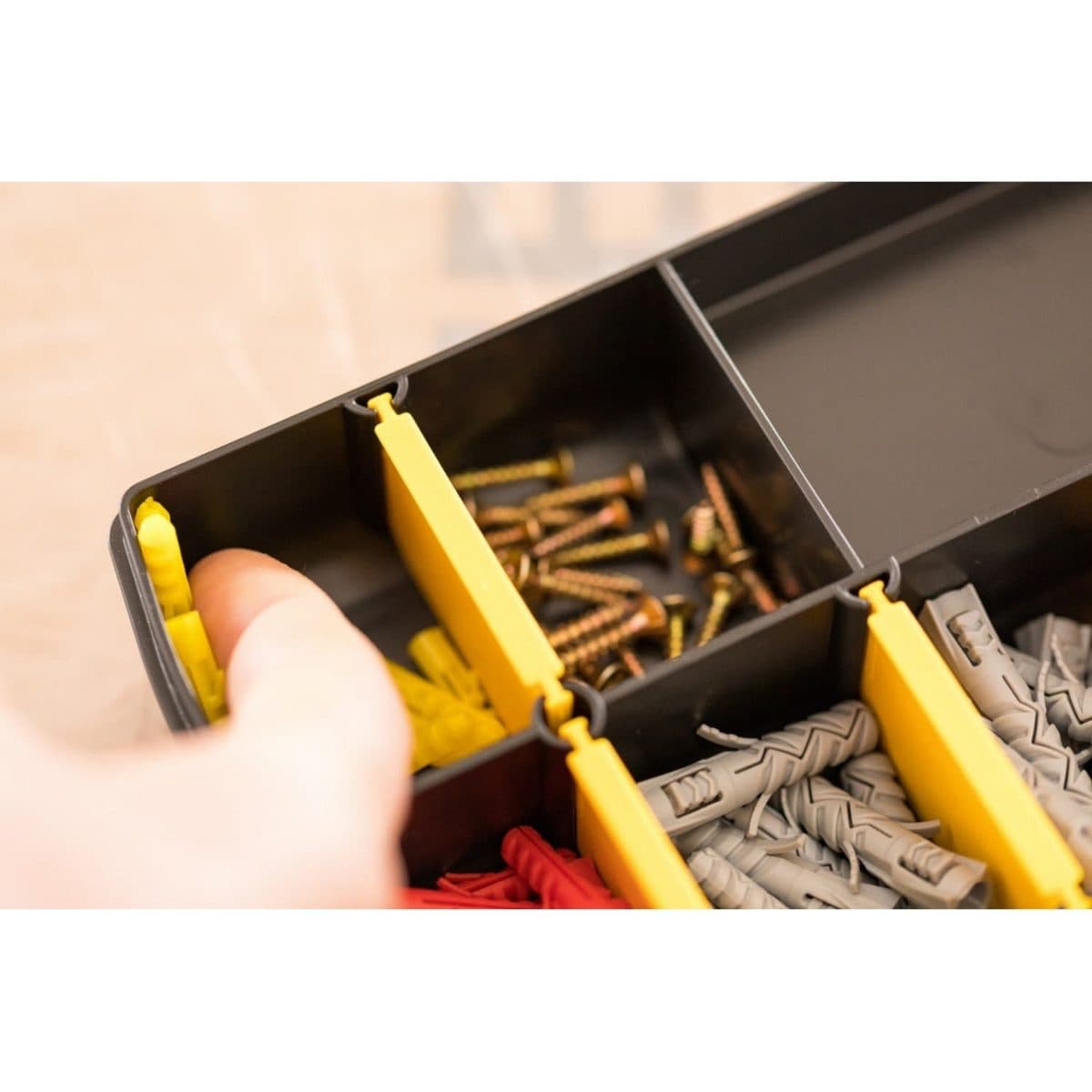 STANLEY กล่อง Organizer ขนาด 11 นิ้ว รุ่น Essential (สแตนเล่ย์)