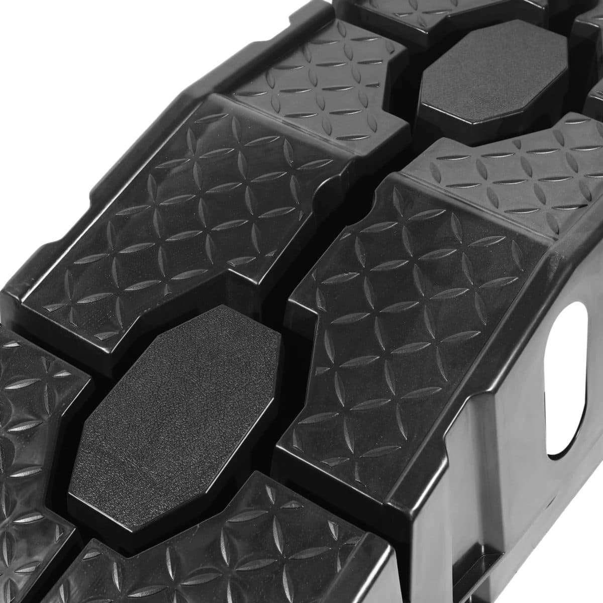 MARATHON ชุดแท่นยกรถ 2.5 ตัน รุ่น TRD2005 ความกว้างของขอบยางล้อสูงสุด 240 มม. ผลิตจากพลาสติก บรรจุ 2 ชิ้น/ชุด (มาราธอน)