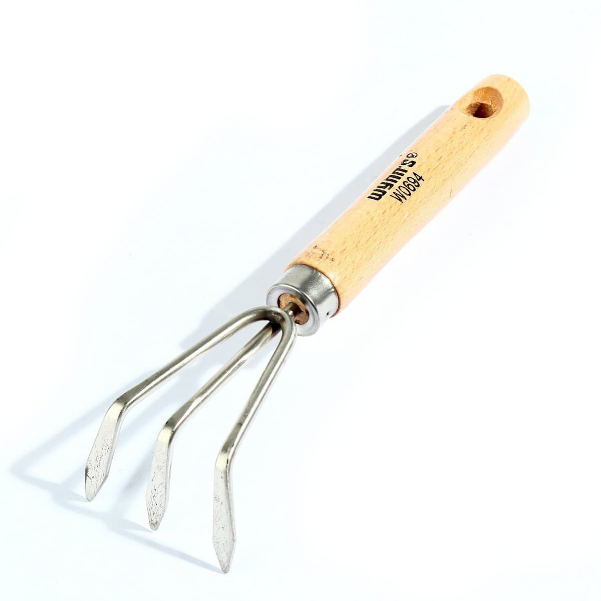 W0694 คราดพรวนดินด้ามไม้