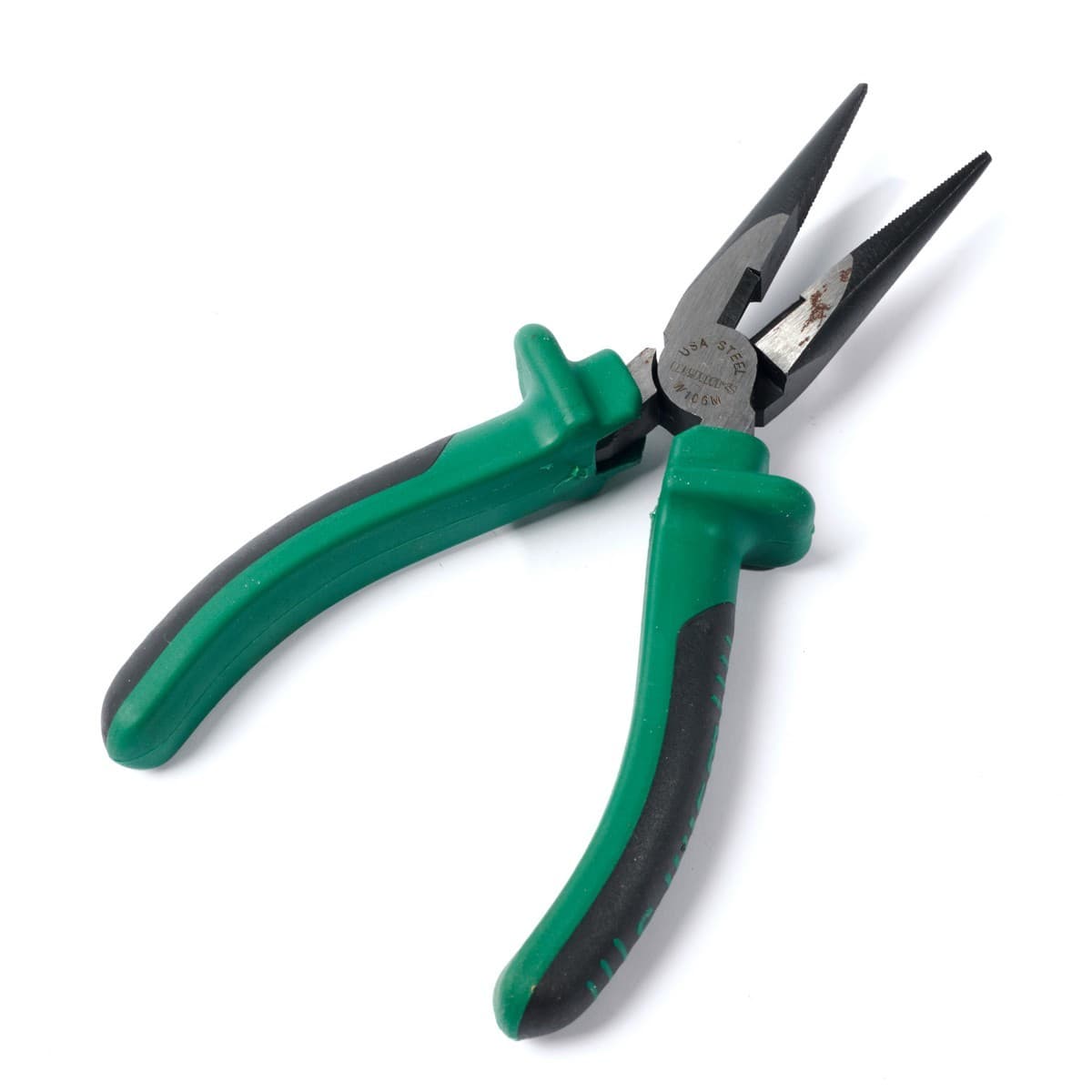 W106M คีมปากแหลมประหยัดแรง 6"ด้ามเขียวดำ