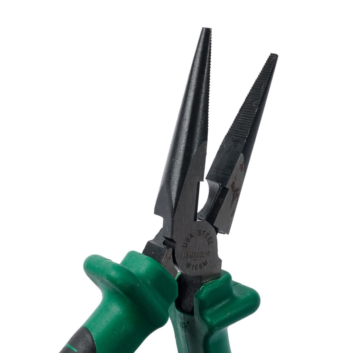 W106M คีมปากแหลมประหยัดแรง 6"ด้ามเขียวดำ